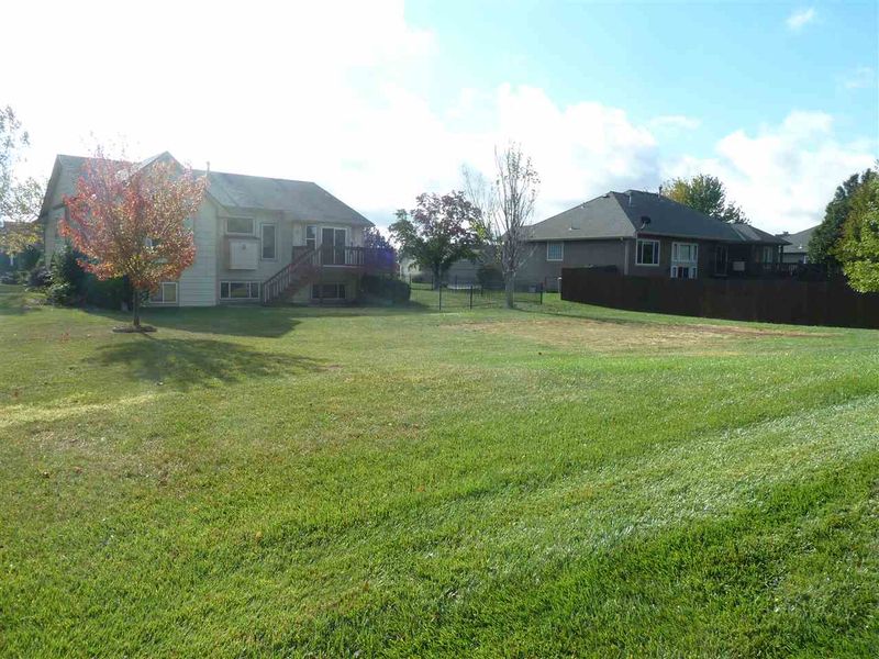 337 S Quail Run Ct, Andover, KS 67002