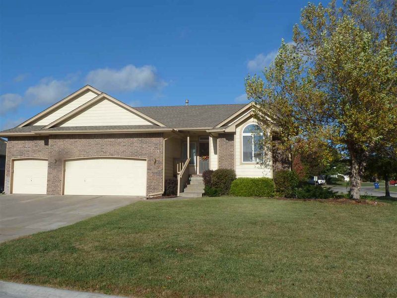337 S Quail Run Ct, Andover, KS 67002