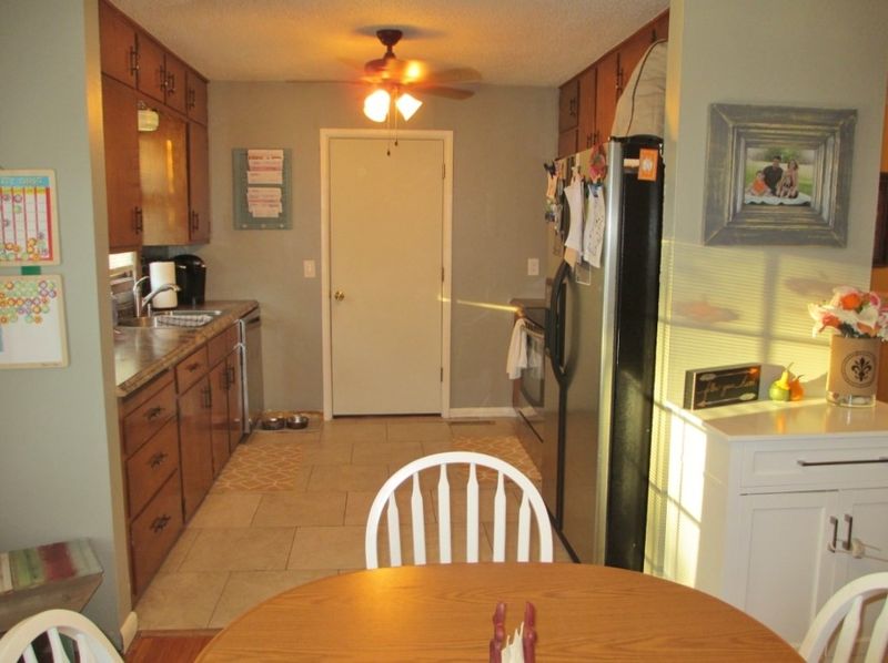 612 N High Dr, Wellington, KS 67152
