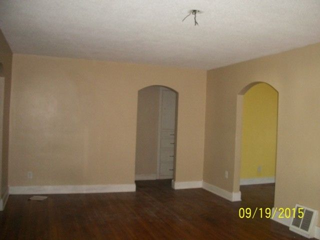 547 S Broadview, Wichita, KS 67218
