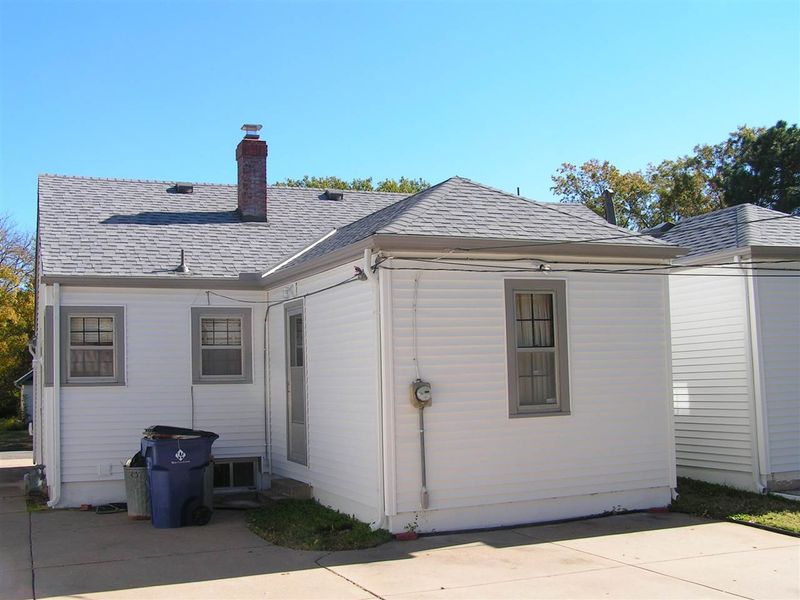651 N Pershing, Wichita, KS 67208-3456