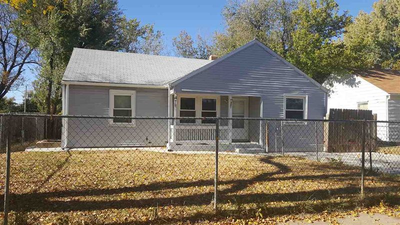 4120 E Vesta Dr, Wichita, KS 67208