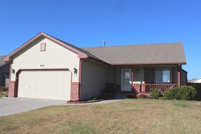 810 E Peach, Haysville, KS 67060