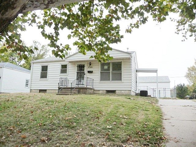 2301 S Broadview, Wichita, KS 67218