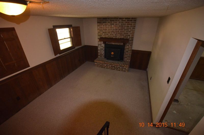 211 E Park Ln, Derby, KS 67037