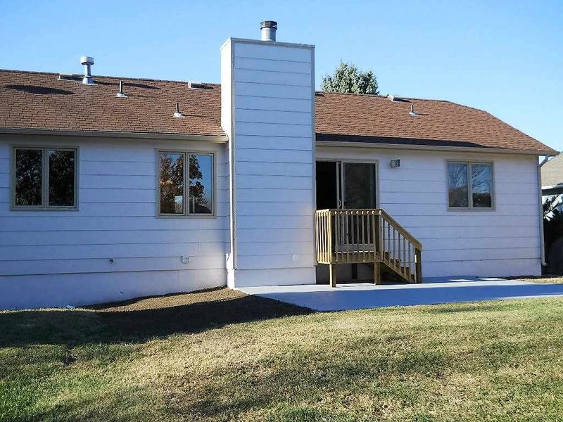 8903 E Bluestem St, Wichita, KS 67207