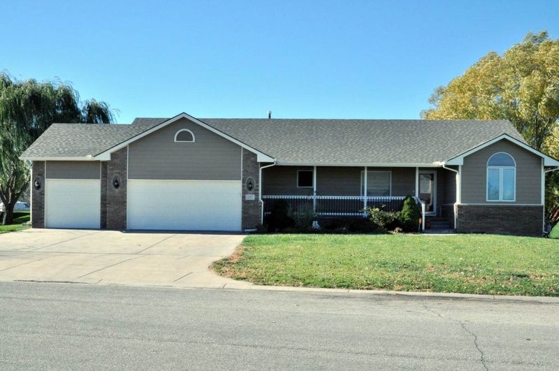 435 Streamside St, Clearwater, KS 67026
