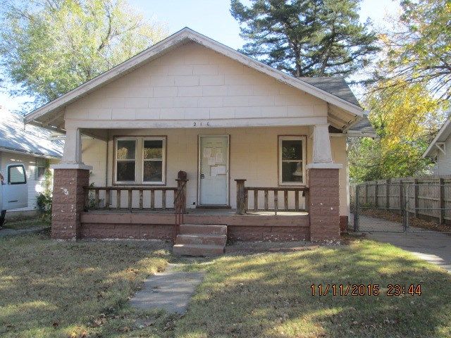 210 S Edwards St, Wichita, KS 67213
