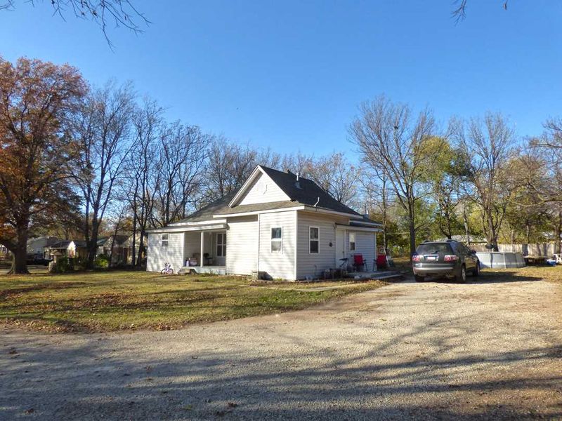 612 Emery St, Mulvane, KS 67110