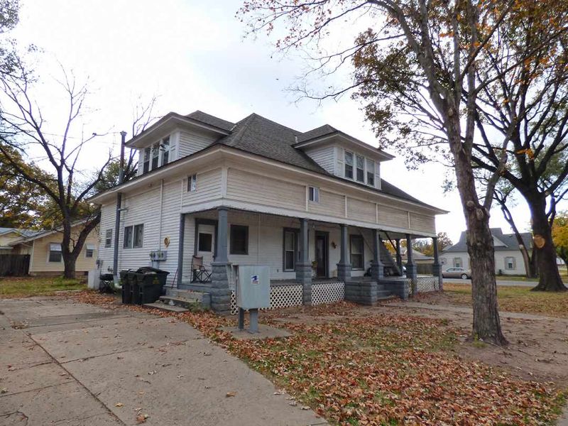 404 Mulvane St E, Mulvane, KS 67110