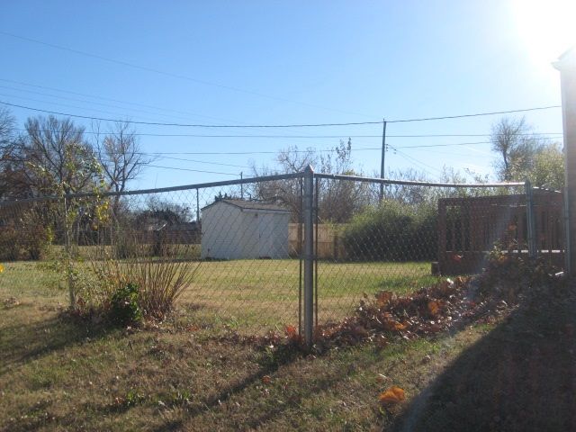 4043 E Regents Ln, Wichita, KS 67208