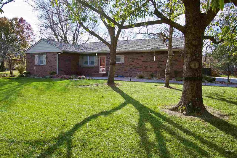 14509 E Willowbend Cir, Wichita, KS 67230