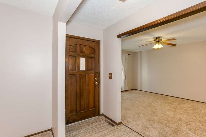 1365 N Valleyview, Wichita, KS 67212