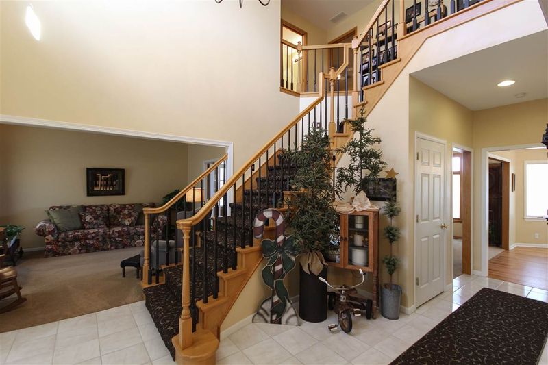 7218 E Cedaridge Cir, Wichita, KS 67226
