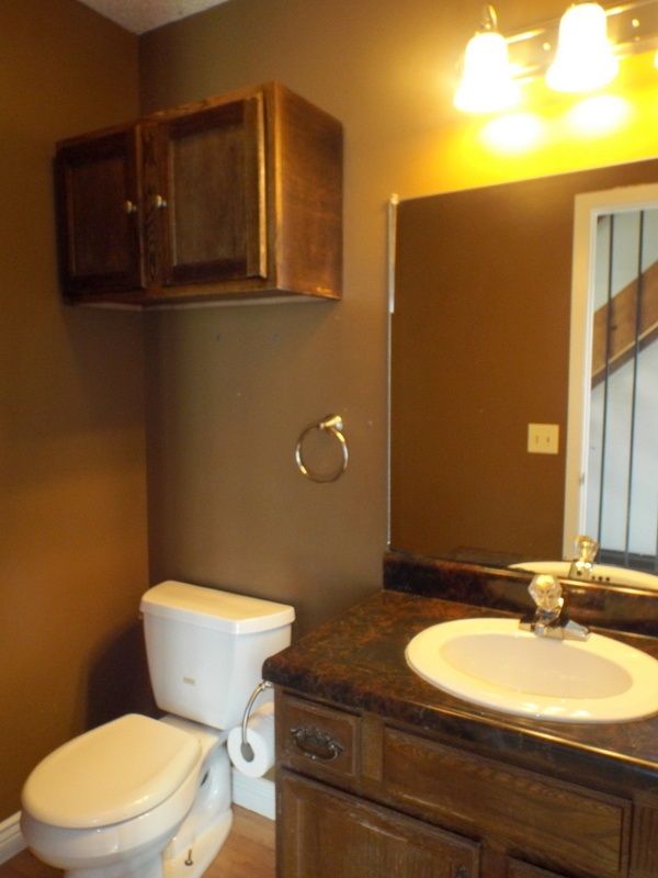 226 E Osage St, Rose Hill, KS 67133