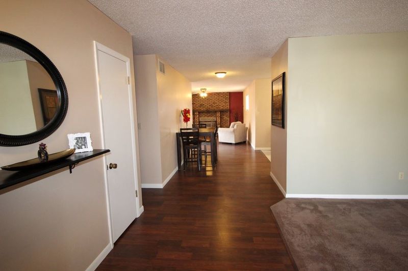 919 Trinity Dr, Newton, KS 67114