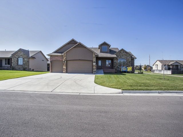 1113 N Forestview, Wichita, KS 67235
