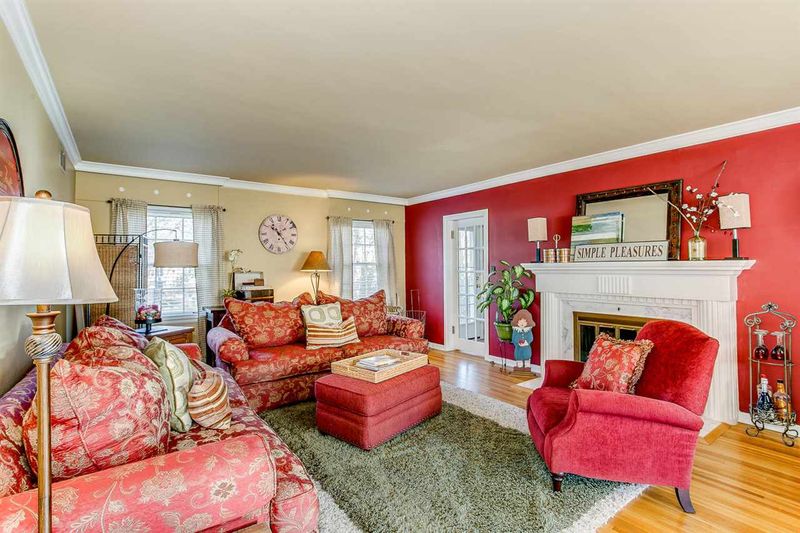 6 E Douglas Ave, Wichita, KS 67206