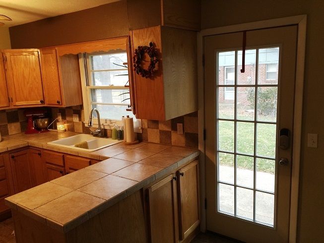6221 E Danbury St, Bel Aire, KS 67220