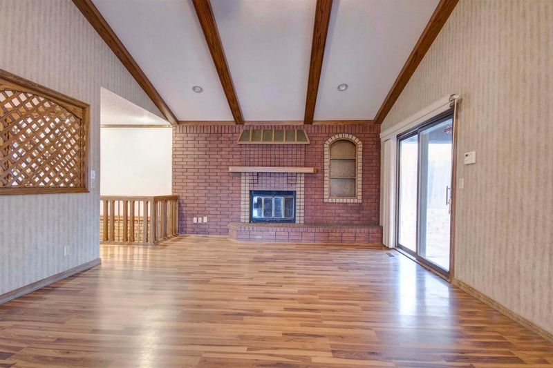 8209 E Bluestem St, Wichita, KS 67207