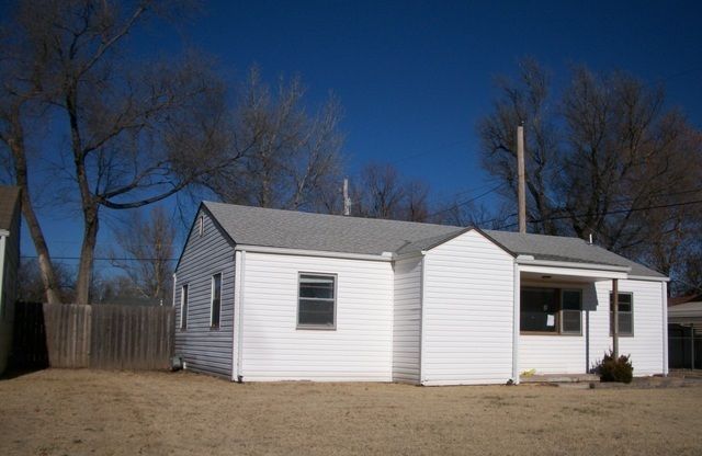 214 Dwight, Haysville, KS 67060