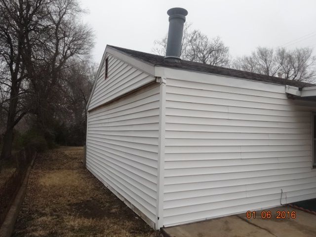 1320 E Charleston Dr, Park City, KS 67219