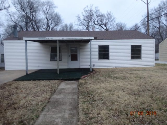 1320 E Charleston Dr, Park City, KS 67219