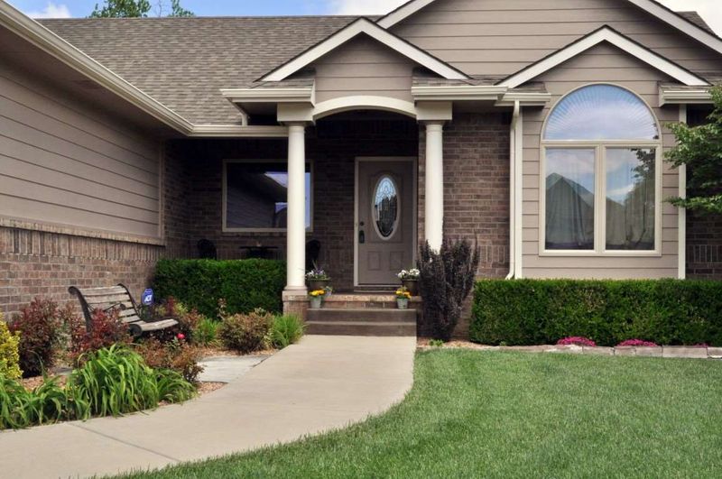 8734 E Blade St, Wichita, KS 67226