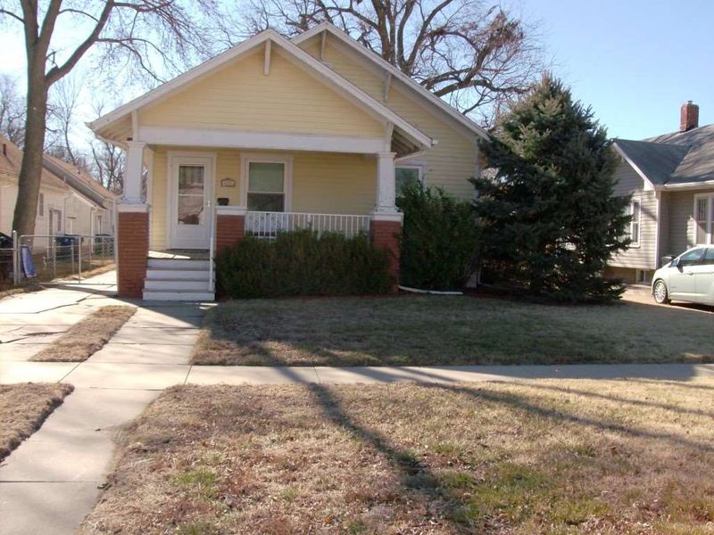 411 E 6th St, Newton, KS 67114