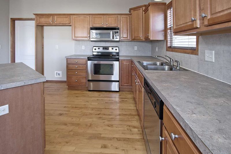 230 S Duffers Ct, Andover, KS 67002