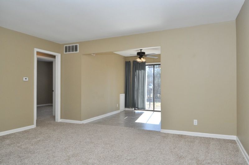 7301 E Morris St, Wichita, KS 67207