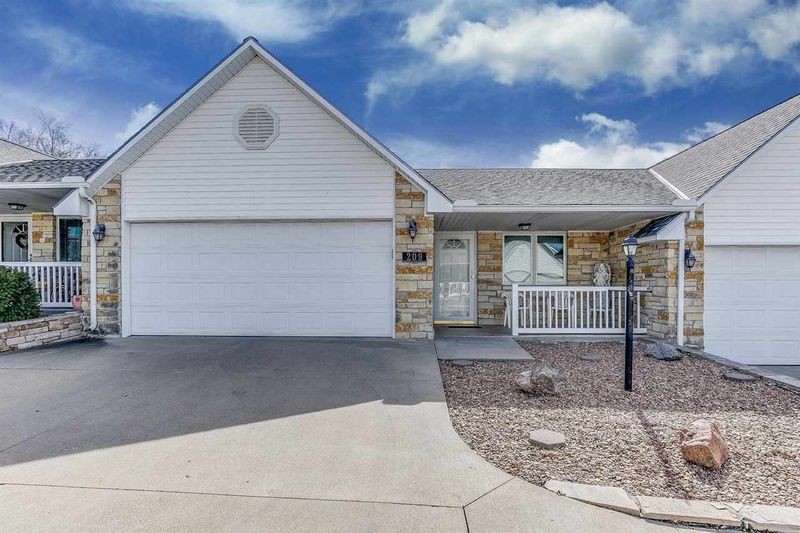 321 E 12th Unit 209, Newton, KS 67114