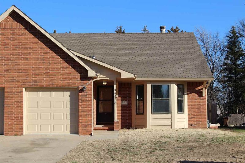 9432 E Longlake St, Wichita, KS 67207