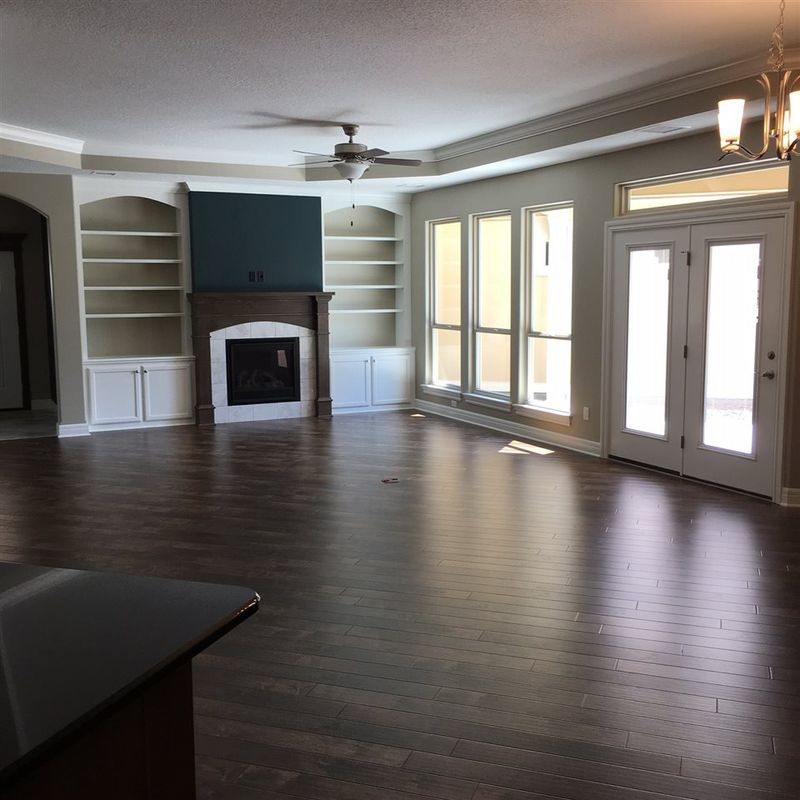 1031 E Twisted Oak Rd, Derby, KS 67037