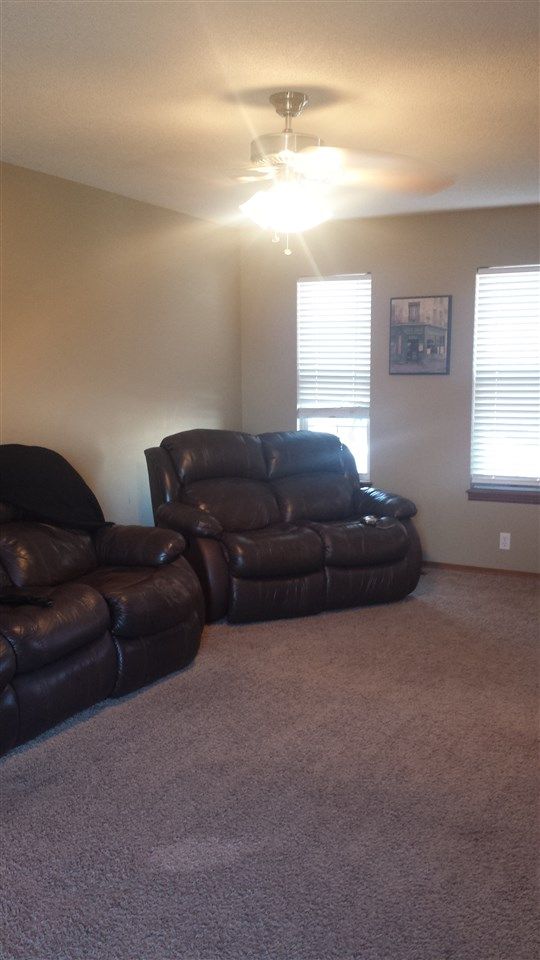 245 W Teal Dr, Derby, KS 67037