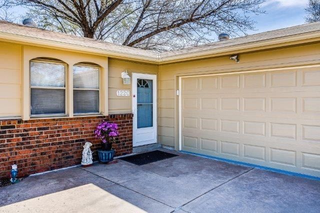 1220 N 1st Ave, Mulvane, KS 67110