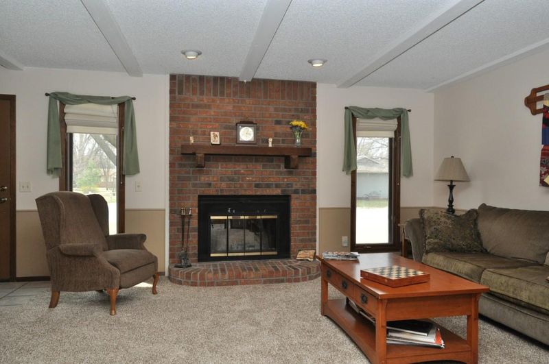 1110 N Westwind Dr, Valley Center, KS 67147