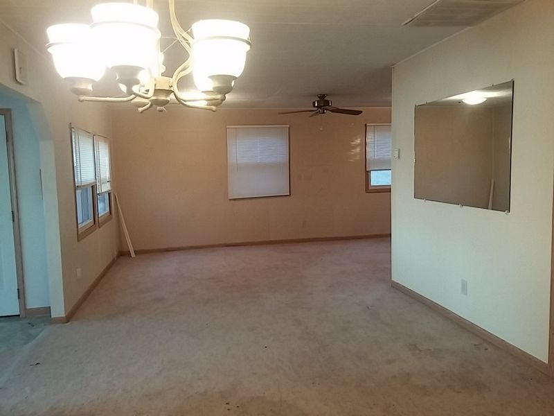 113 Eureka Lake Rd, Eureka, KS 67045