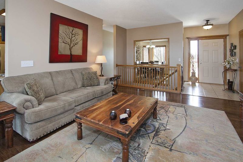 2009 N Mountain Ct, Andover, KS 67002