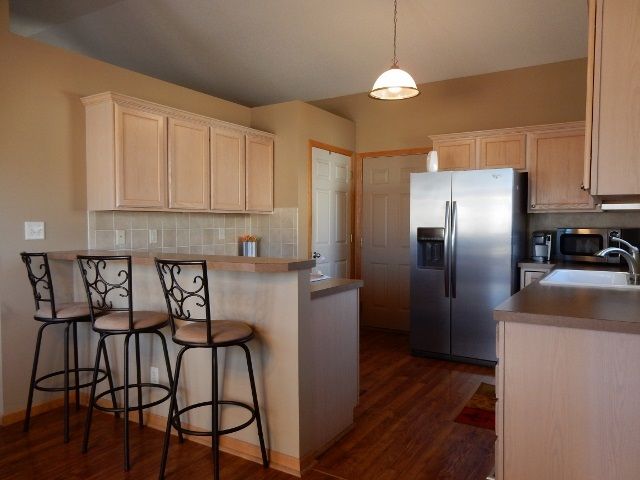 310 N Crest Cir, Wichita, KS 67206