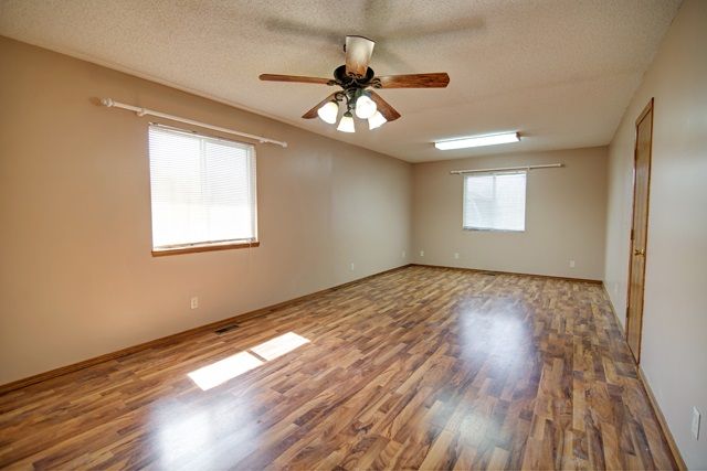 2013 E Spring Hill Ct, Goddard, KS 67052