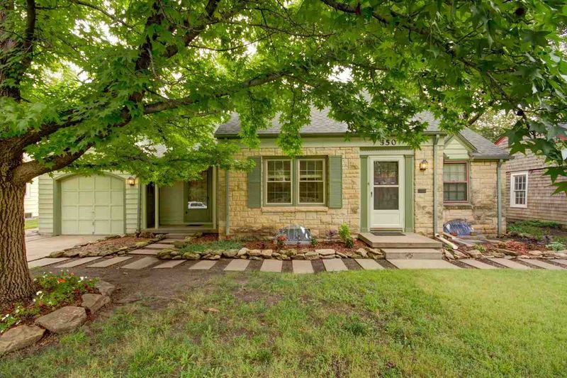350 N Old Manor Rd, Wichita, KS 67208