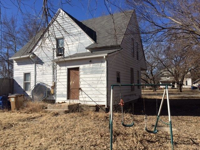 702 N Locust, Peabody, KS 66866
