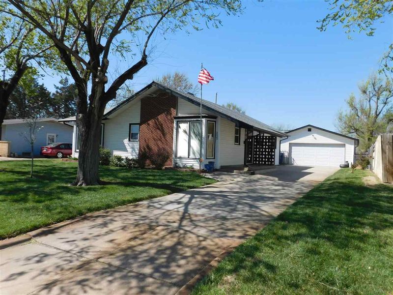 3323 S Chase, Wichita, KS 67217