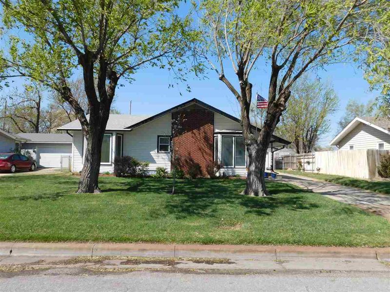 3323 S Chase, Wichita, KS 67217