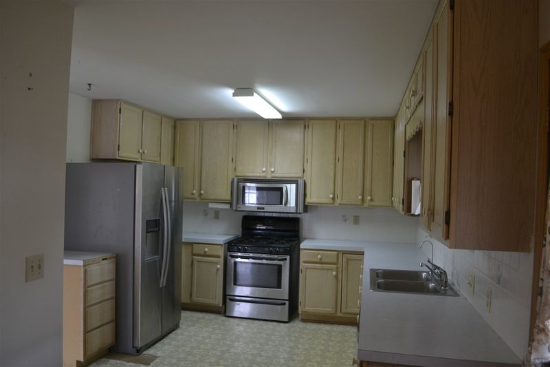 2235 S Crest, Wichita, KS 67207