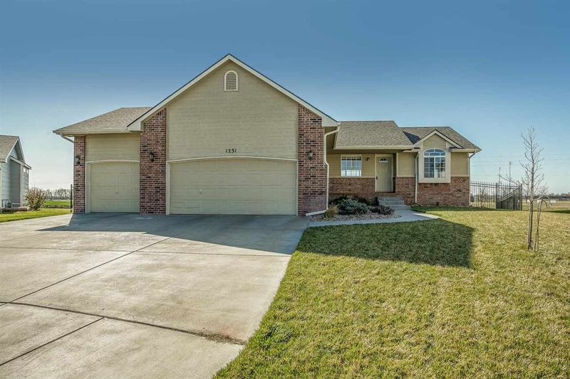 1231 Ridgeview Ct, Clearwater, KS 67026