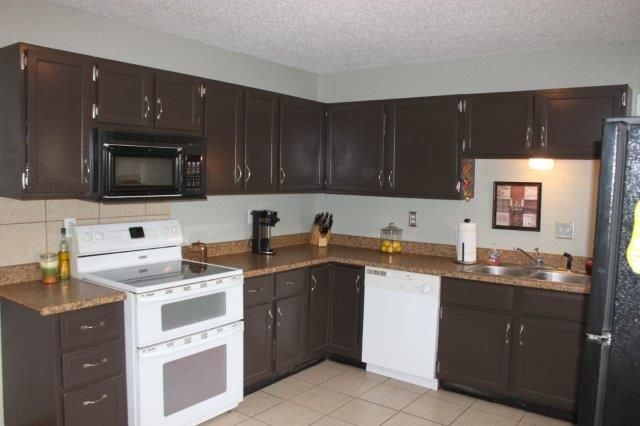 300 N Walnut, Goddard, KS 67052
