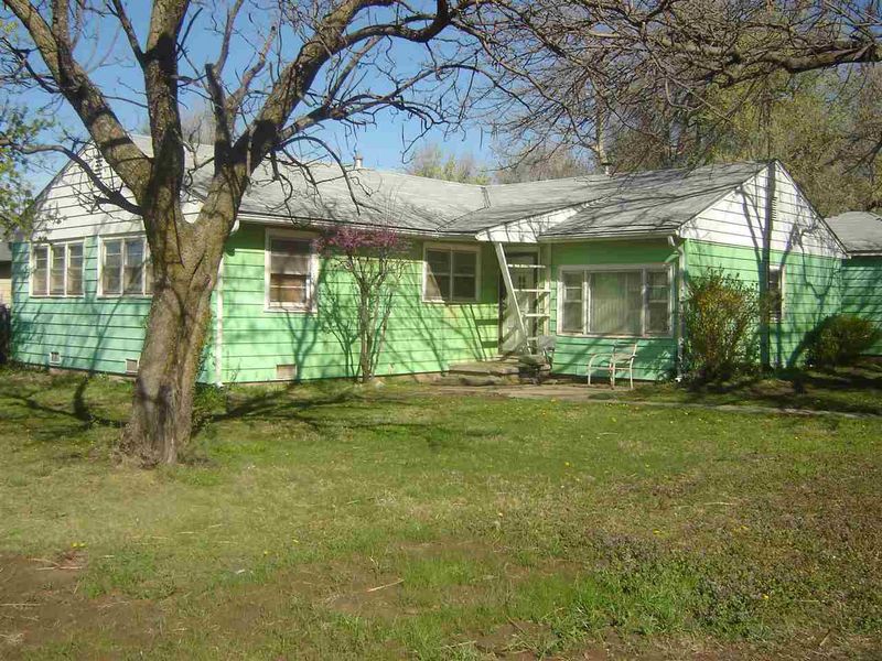 2826 E 22nd St N, Wichita, KS 67219