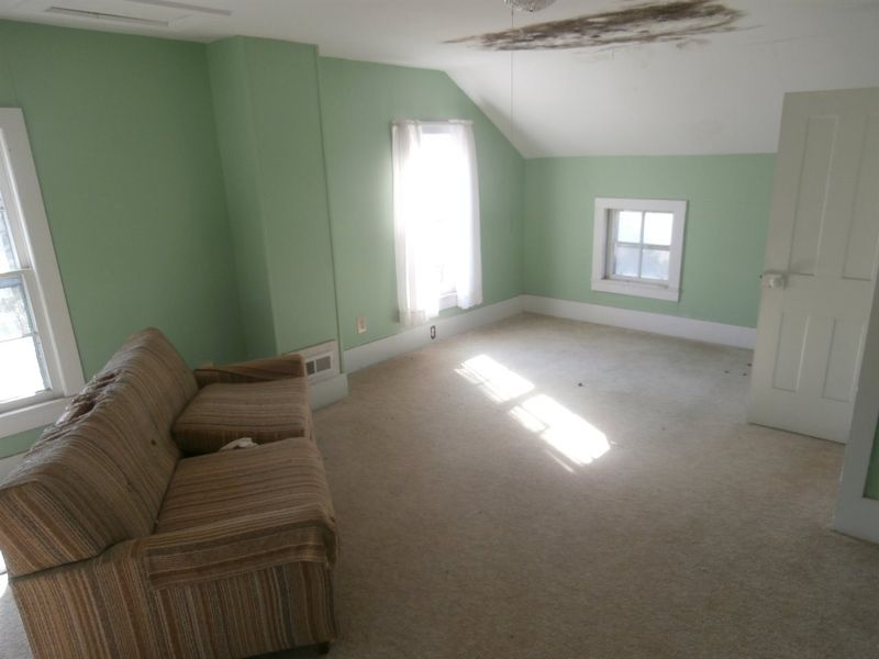 1624 Mustang, Marion, KS 66861